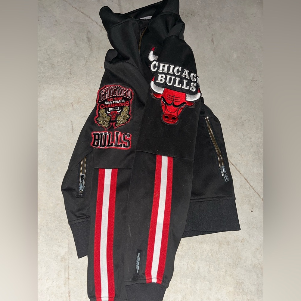 Chicago Bulls Black Jacket with Red Accents